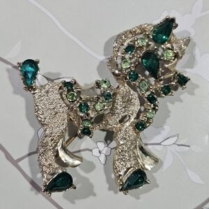 Vintage Dodds Gold Rhinestone Brooch